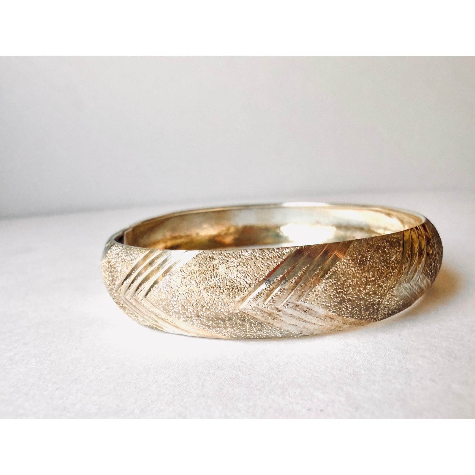 Vintage Sterling Silver Sand Blasted Bangle Bracelet Chevron 925